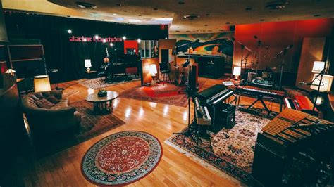 who owns electric lady studios